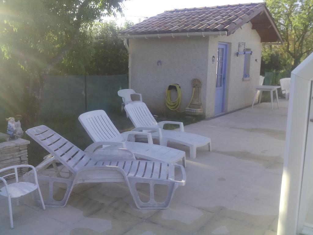 Les Passerons Holiday home *