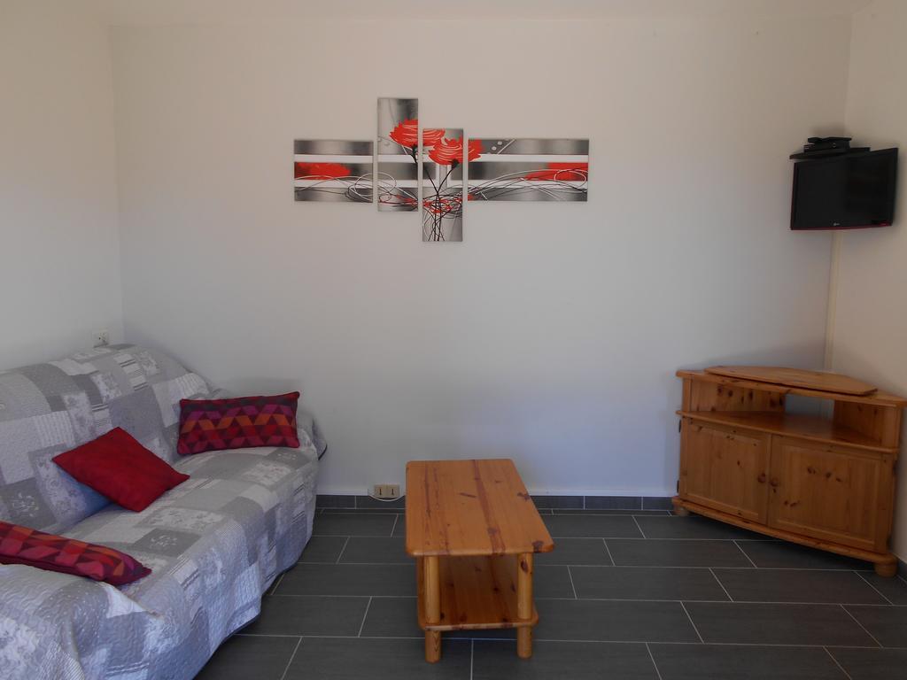 Les Passerons Holiday home